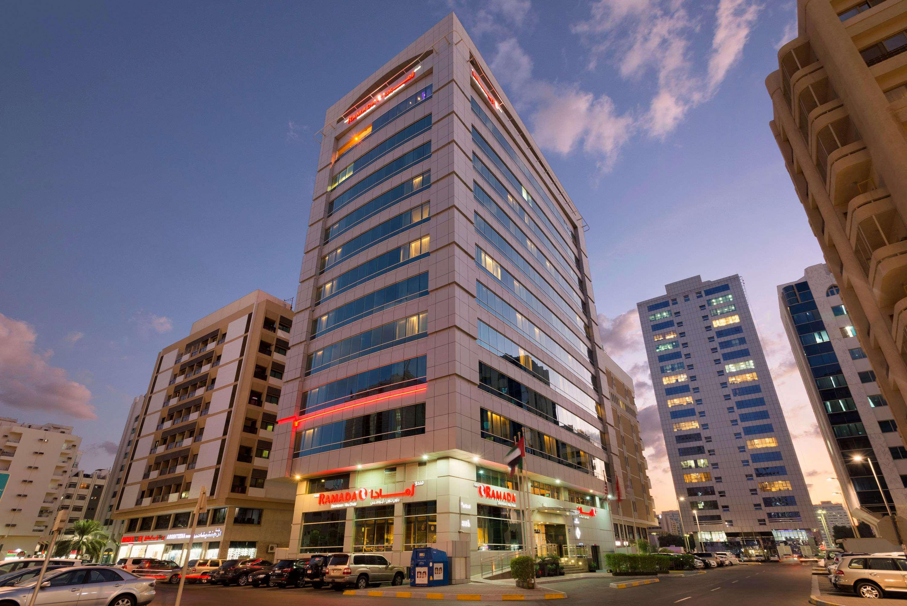 Ramada Downtown Abu Dhabi Hotel Exterior foto
